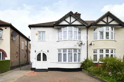 3 bed property, in Devonshire Road, £650,000