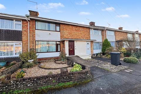 2 bed property, in Wareham, £270,000