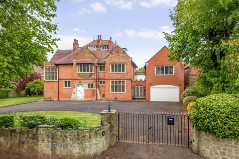 5 bed property, in Hartopp Road Sutton Coldfield, £2,000,000