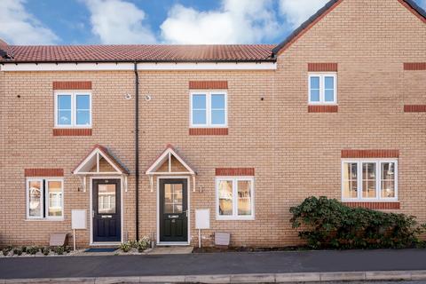 2 bed property, in Tollesbury Avenue, £215,000