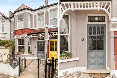 5 bed property, in Elborough Street, £1,350,000