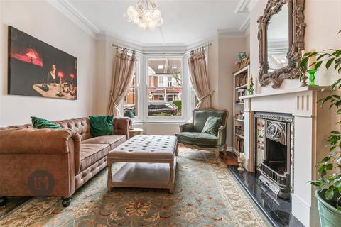 5 bed property, in Elborough Street, £1,350,000