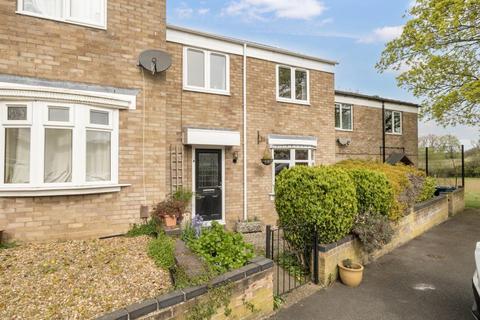 2 bed property, in Headington, £350,000