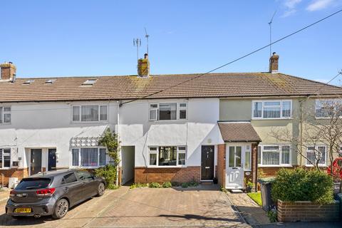 3 bed property, in Fairfield Road, £345,000
