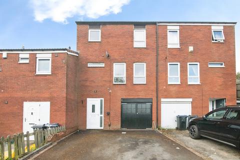 3 bed property, in Marywell Close, £190,000