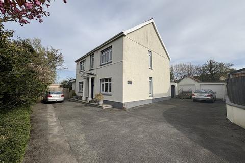 4 bed property, in Tenby Road, £499,950