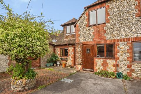 3 bed property, in Heatherton Mews, £270,000
