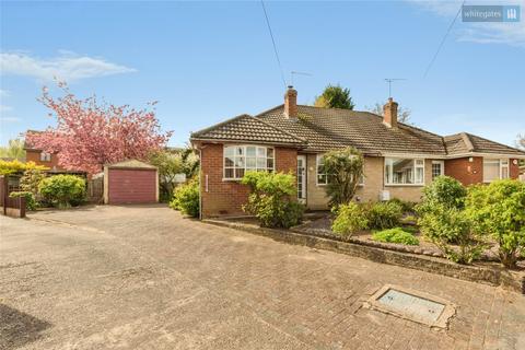 3 bed property, in Ferndale Close, £220,000