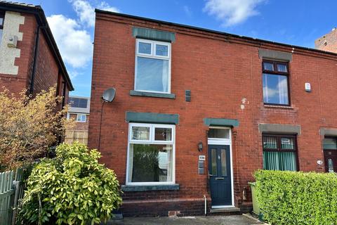2 bed property, in 134 Oldham Road, £180,000