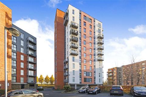 1 bed property, in Stillwater Drive, £90,000