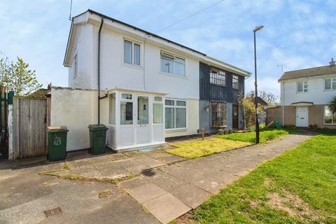 3 bed property, in Thimbler Road, £170,000