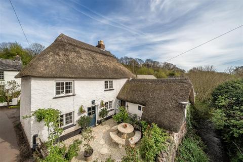 3 bed property, in Coleford, £365,000