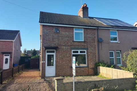 2 bed property, in Helpston Road, £199,999
