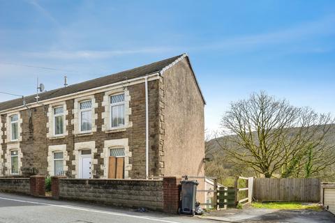 3 bed property, in Swansea Road, £160,000