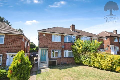 2 bed property, in Swallow Street, £325,000