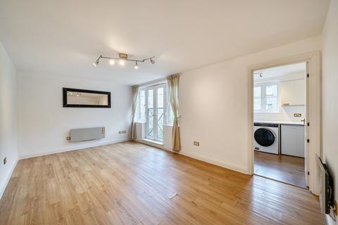 1 bed property, in Oswin Street, £375,000