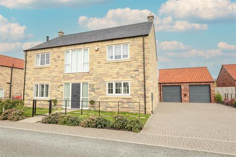 3 bed property, in Meadow Lane, £750,000