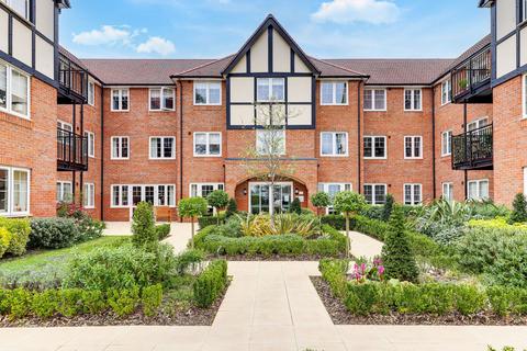 2 bed property, in Manor Park, £325,000
