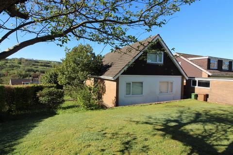 4 bed property, in Homeleigh, £299,950
