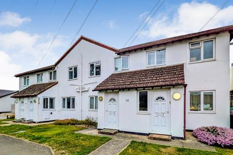 1 bed property, in Bracklesham Court, £142,500