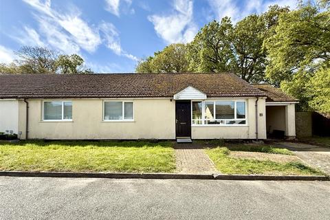 3 bed property, in Bobbys Way, £270,000