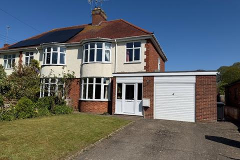 3 bed property, in School Lane, £335,000