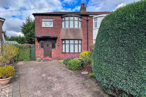 3 bed property, in Southgate, £380,000