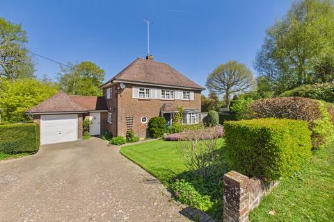 3 bed property, in Lincoln Wood, £850,000