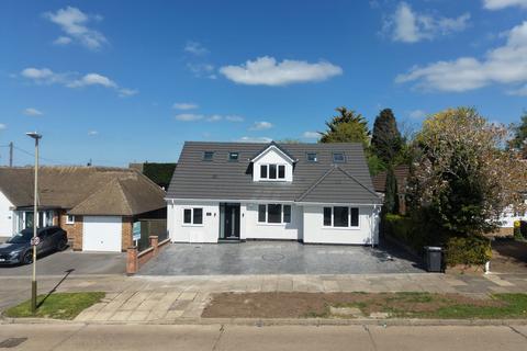 7 bed property, in Davenport Road, £675,000