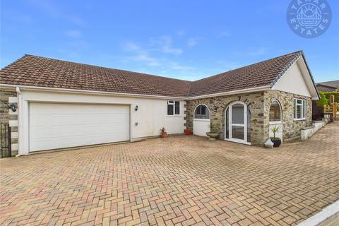 3 bed property, in Lower Hillside, £375,000