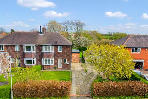 3 bed property, in Niddries Lane, £400,000