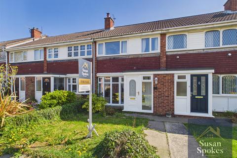3 bed property, in Basil Way, £180,000