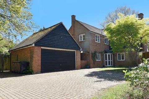 4 bed property, in Fir Tree Lane, £1,000,000