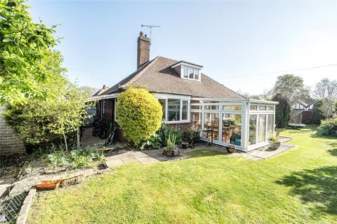 2 bed property, in Acrefield Road, £900,000