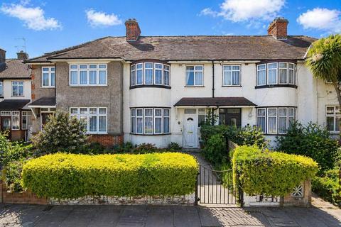 3 bed property, in Central Avenue, £510,000