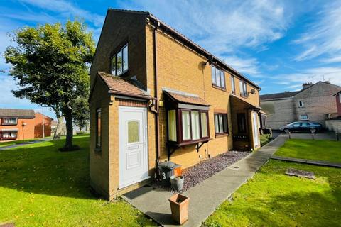 1 bed property, in Erin Court, £95,000