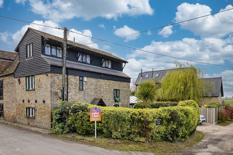 3 bed property, in Monkton Street, £550,000