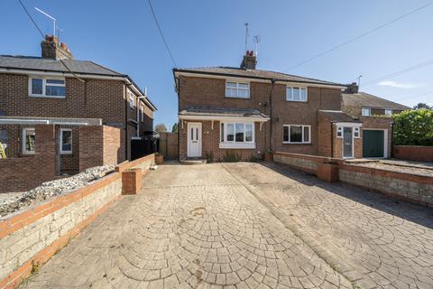 3 bed property, in Station Road, £250,000