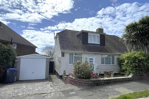 2 bed property, in Greenways Crescent, £450,000