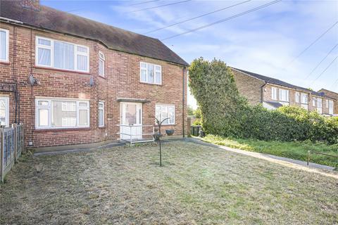 2 bed property, in Knockhall Chase, £220,000