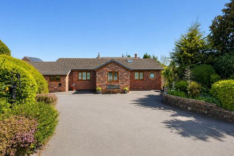 4 bed property, in Hall Lane, £745,000