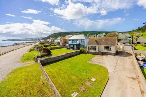 3 bed property, in Beesands, £750,000