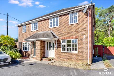 3 bed property, in Upton Road, £325,000