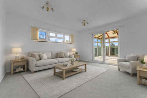 2 bed property, in Park Hill, £375,000