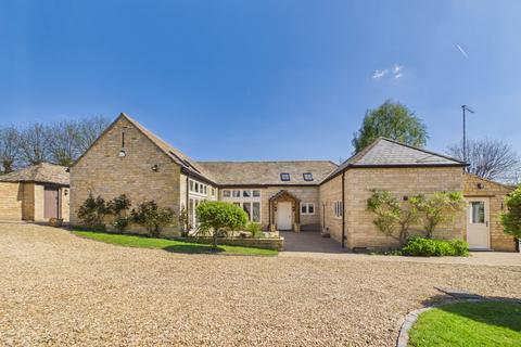 5 bed property, in West Street, £925,000