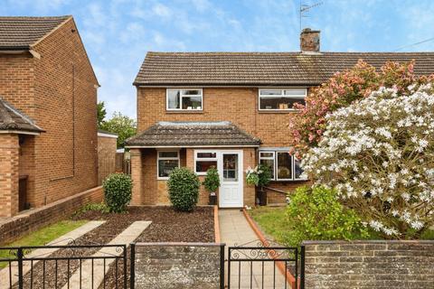 2 bed property, in Bracken Road, £385,000