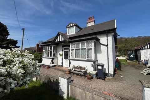 4 bed property, in Aberedw, £295,000