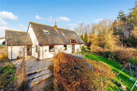 4 bed property, in Cheriton Bishop, £495,000