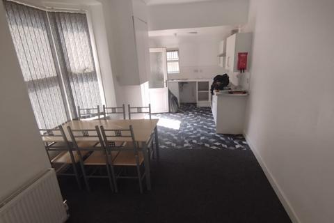 4 bed property, in Talbot Road, £15,000