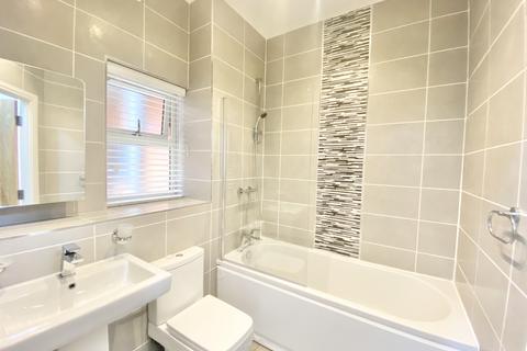4 bed property, in King Street, £15,000
